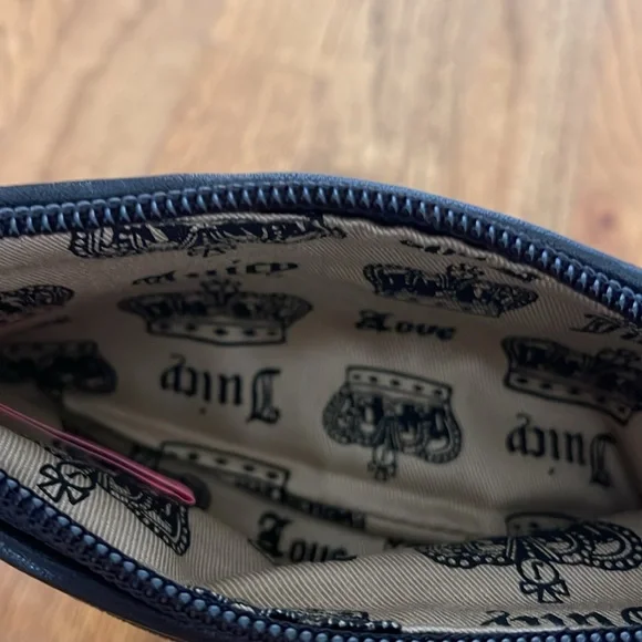 Vintage Juicy Couture “some girls have all the juicy” handbag EUC - Picture 3 of 3